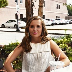 Meet your Posher, Hayley